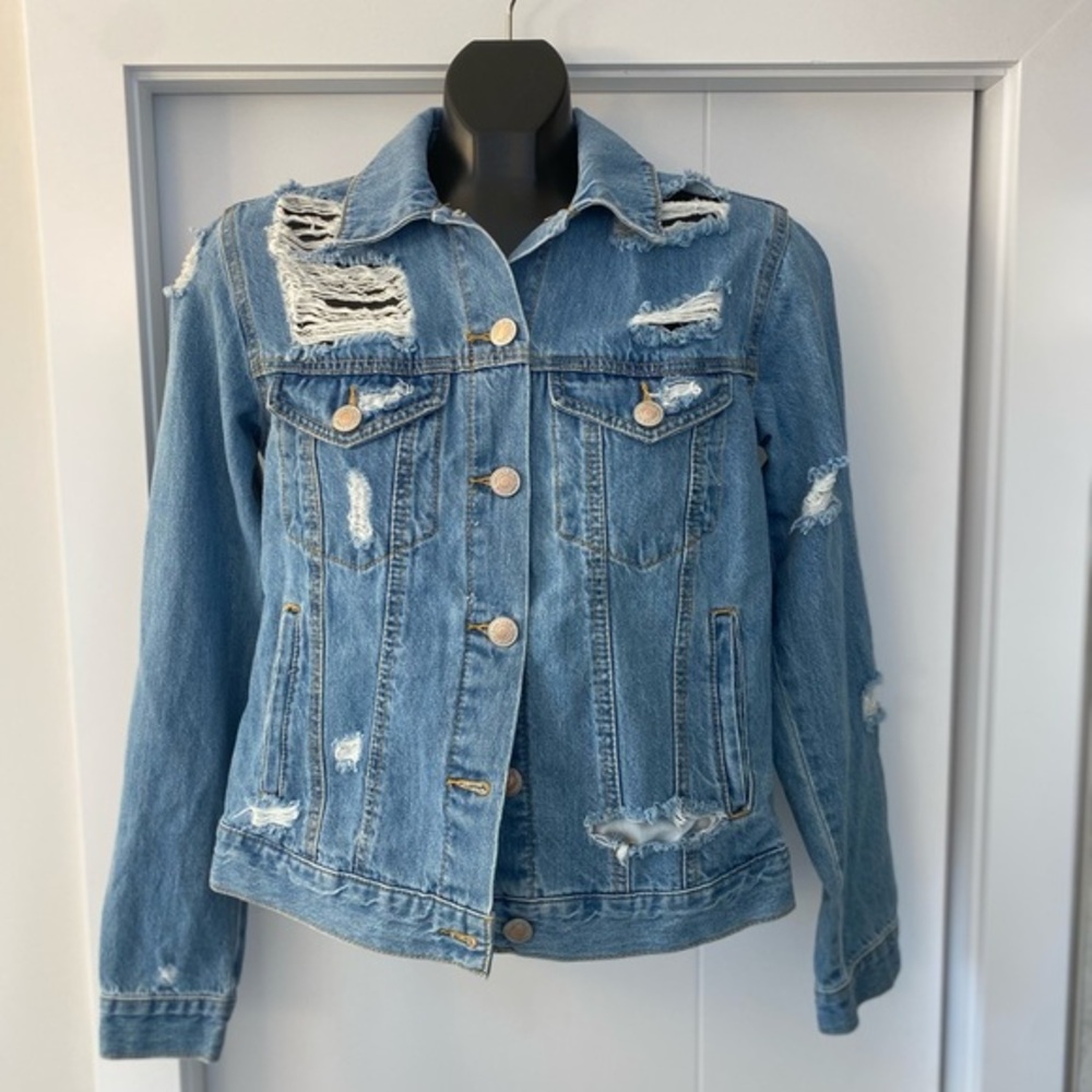 Jeans jacket/ Forever 21 βοΈ Host Pick βοΈ